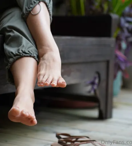 Image 18054258 from eurasian_feet