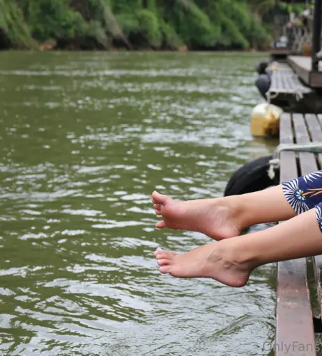 Image 18057477 from eurasian_feet