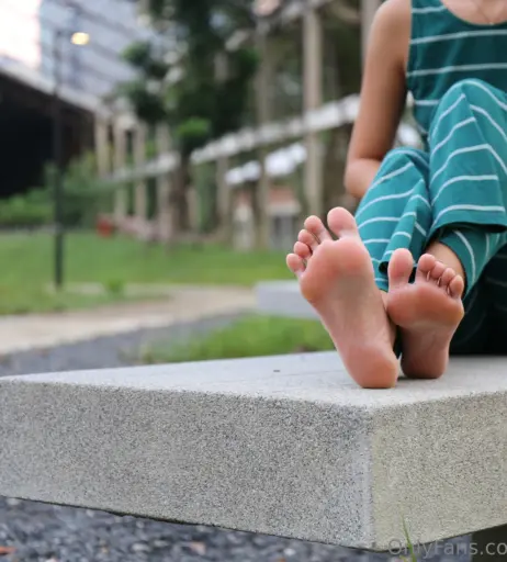 Image 18057149 from eurasian_feet