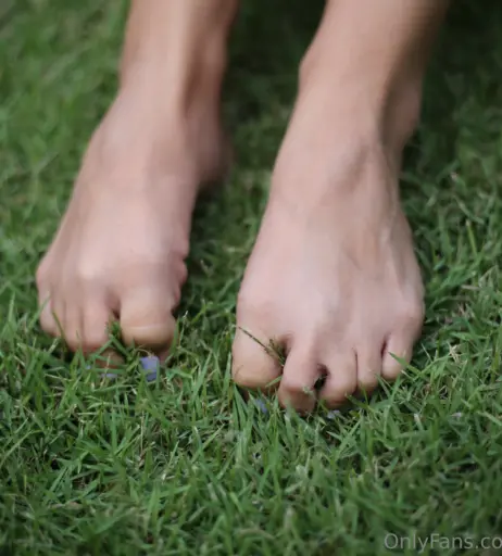 Image 18057287 from eurasian_feet