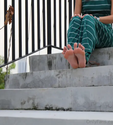 Image 18057243 from eurasian_feet