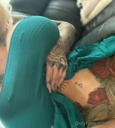 Image 18053902 from bombshelldez