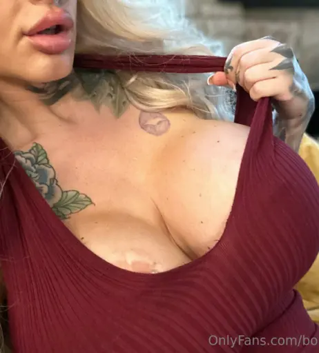 Image 18053018 from bombshelldez