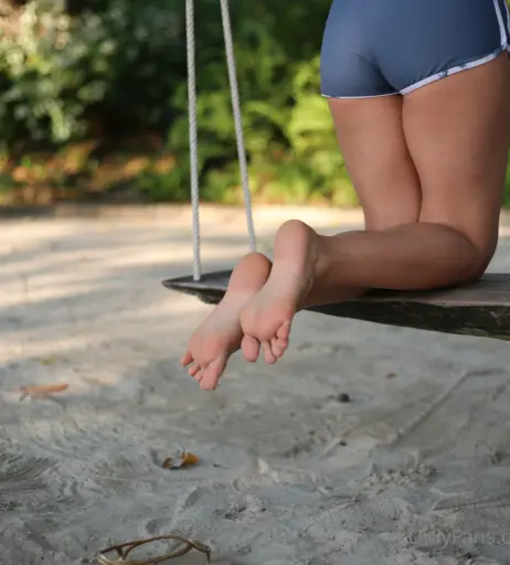 Image 18068011 from eurasian_feet