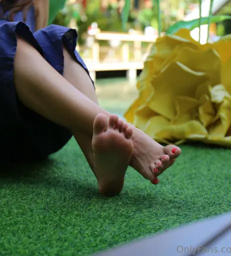 Image 18064530 from eurasian_feet