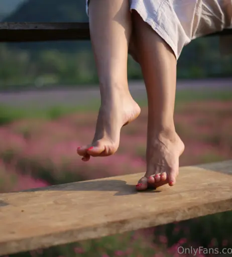 Image 18064043 from eurasian_feet