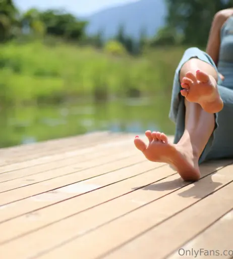 Image 18064078 from eurasian_feet