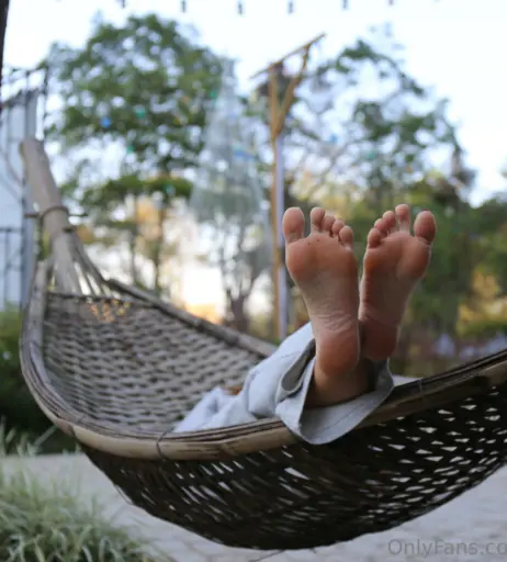 Image 18064388 from eurasian_feet