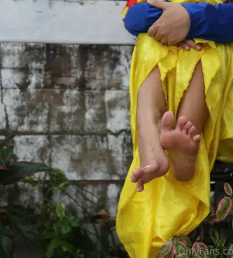 Image 18066649 from eurasian_feet