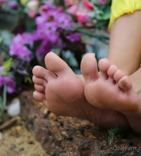 Image 18069215 from eurasian_feet