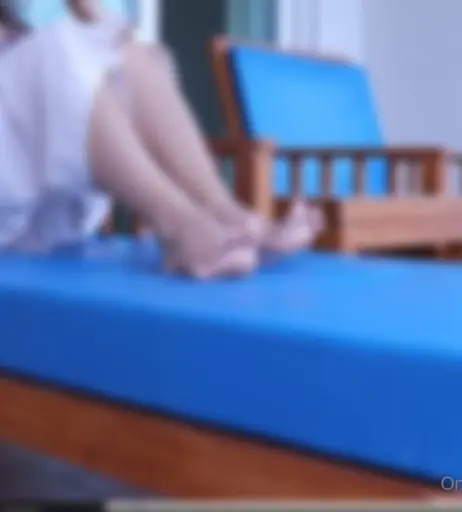 Image 18070476 from eurasian_feet