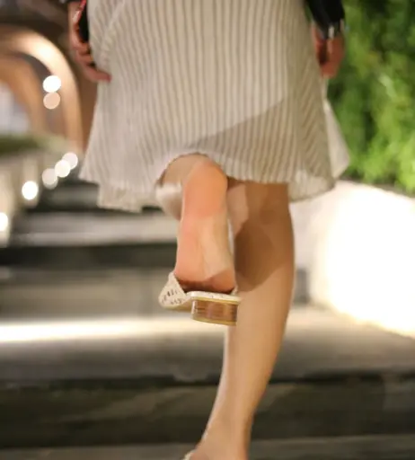 Image 18072645 from eurasian_feet
