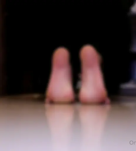 Image 18072047 from eurasian_feet
