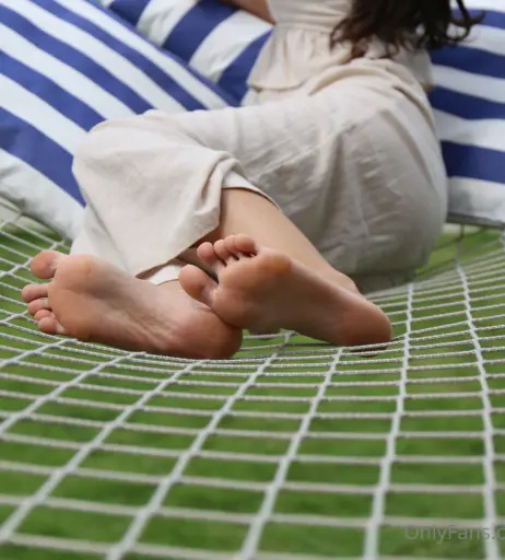 Image 18072342 from eurasian_feet