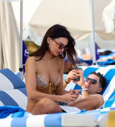 Image 1804496 from Emily Ratajkowski