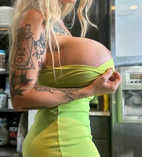 Image 18049925 from bombshelldez