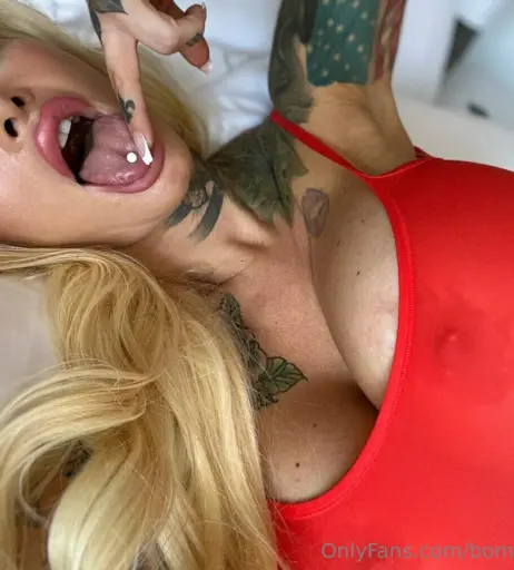 Image 18049936 from bombshelldez