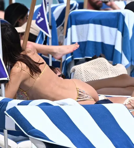 Image 1804972 from Emily Ratajkowski