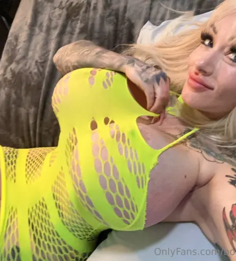 Image 18011987 from bombshelldez