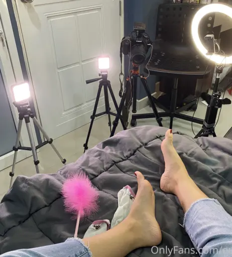 Image 18080363 from eurasian_feet