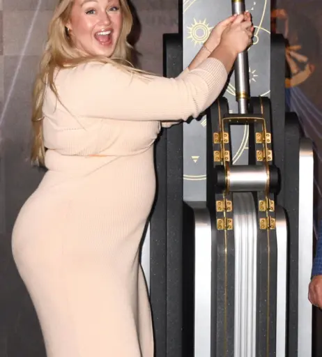 Image 1996461 from Iskra Lawrence