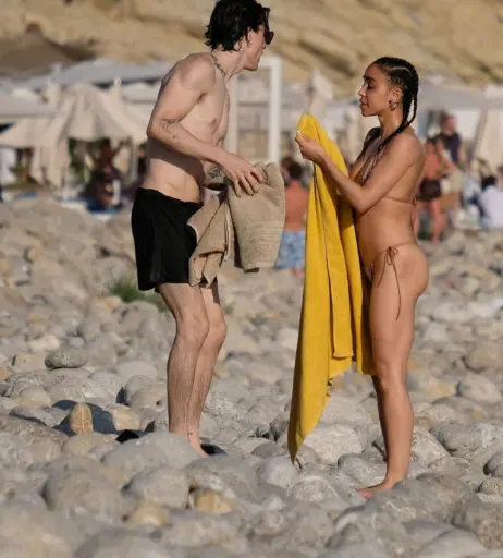 Image 1996435 from FKA Twigs