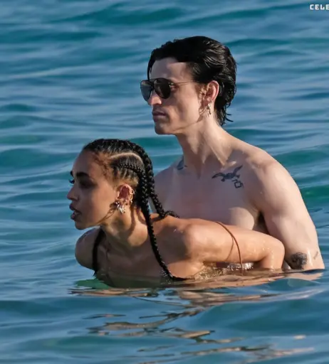 Image 1996092 from FKA Twigs