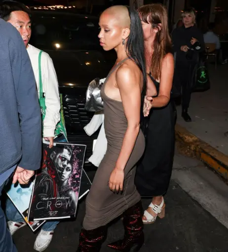 Image 1997687 from FKA Twigs