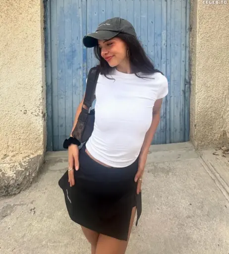 Image 1994971 from Nina Chuba