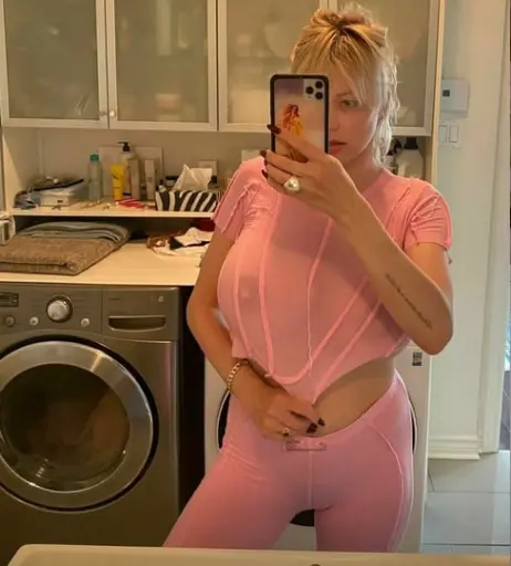 Image 1991907 from Caroline Vreeland