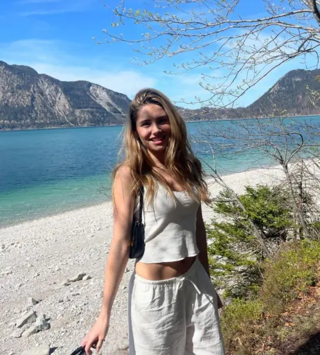 Image 1992412 from Mitsou Jung