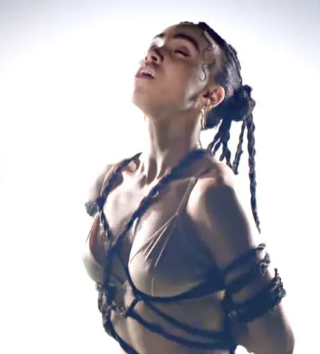 Image 1990576 from FKA Twigs