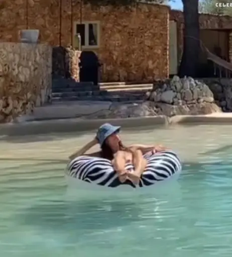 Image 1990679 from Mitsou Jung