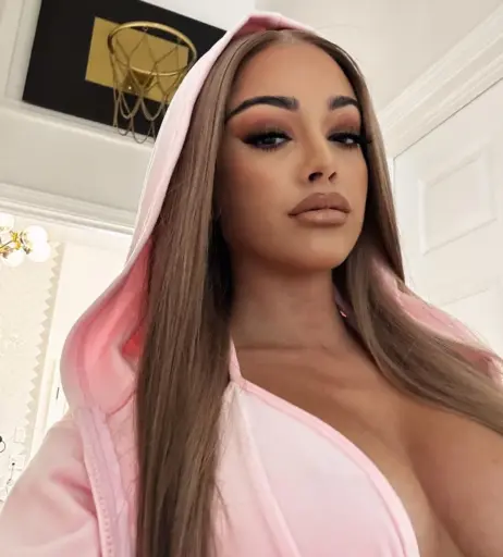 Image 1990018 from Malu Trevejo