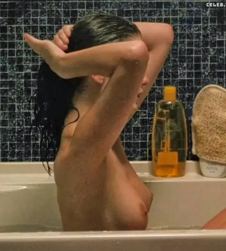 Image 1999225 from Mischa Barton