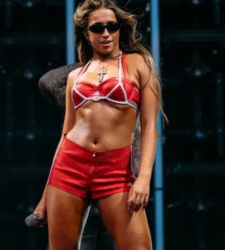 Image 1986799 from Tate McRae