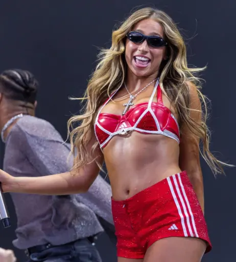 Image 1986307 from Tate McRae