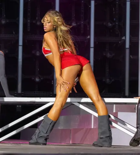 Image 1986919 from Tate McRae