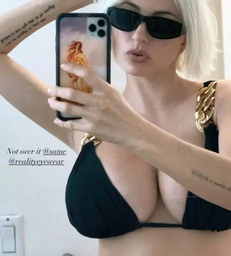 Image 1987886 from Caroline Vreeland