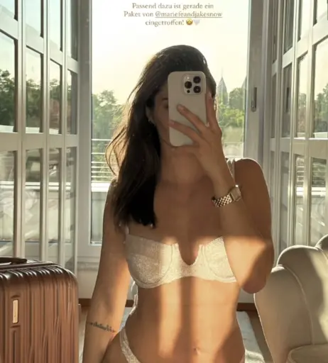 Image 1981084 from Michele de Roos