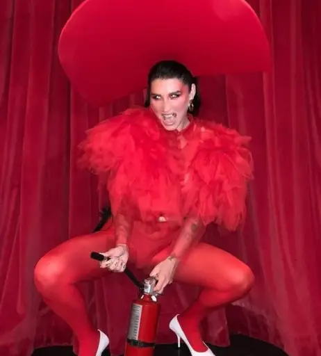 Image 1983437 from Kesha