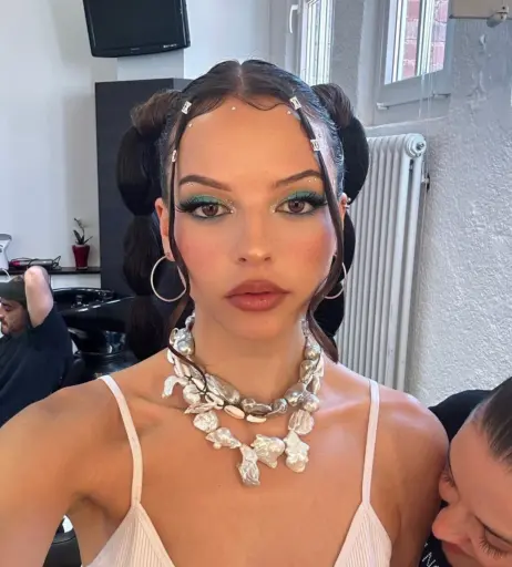 Image 1988478 from Nina Chuba