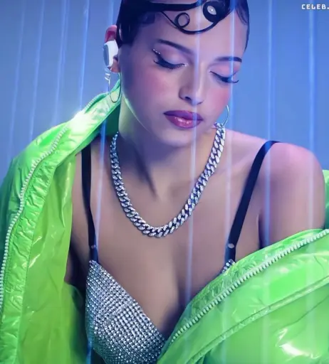 Image 1988657 from Nina Chuba