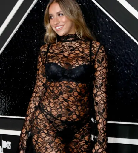 Image 1988192 from Tate McRae