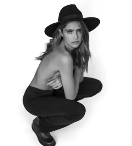 Image 1988939 from Mitsou Jung