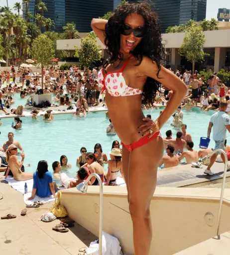 Image 1973160 from Melanie Brown