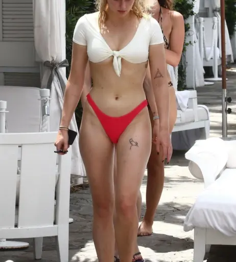 Image 1970018 from Sophie Turner