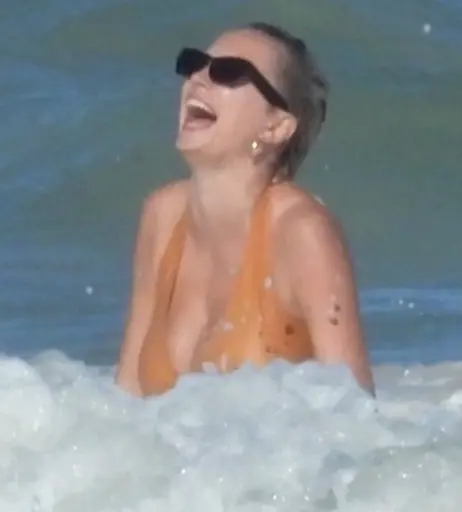 Image 1979899 from Caroline Vreeland