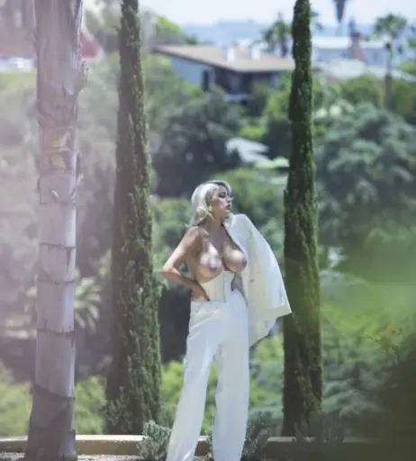 Image 1978888 from Caroline Vreeland