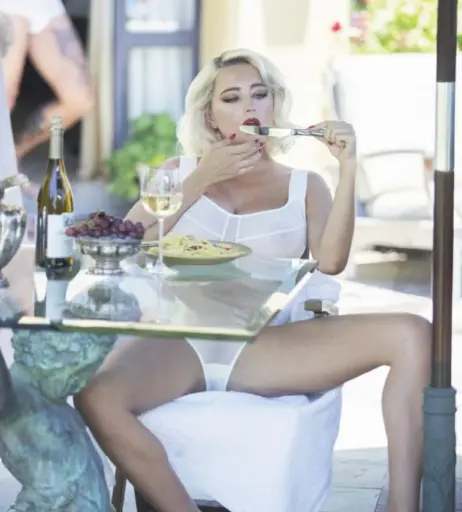 Image 1978861 from Caroline Vreeland